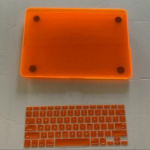 Unused MacBook Pro Case Cover (Donated)